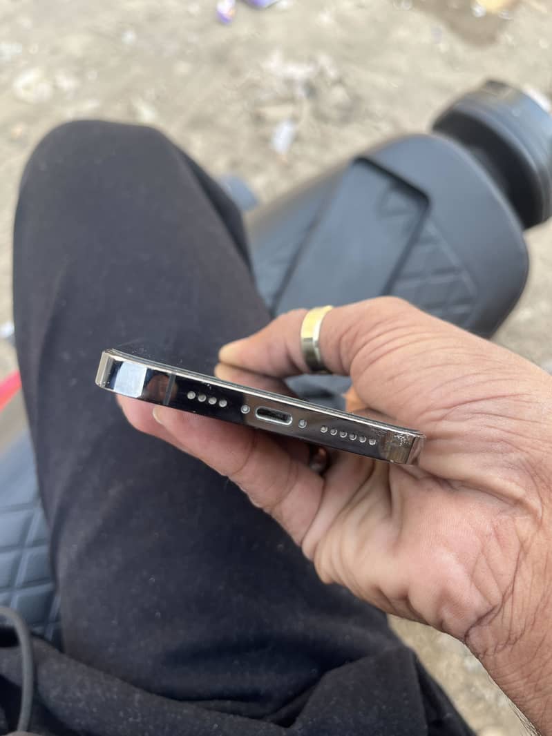 Apple iPhone 13 Pro Max 8