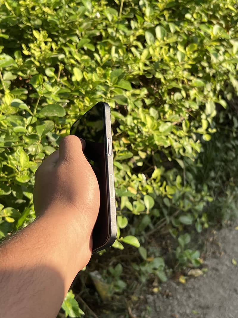 Iphone 15 jv 4
