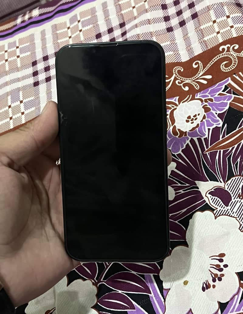 Apple iPhone 13 2
