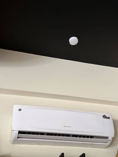 Perfectly working 2 ton ac