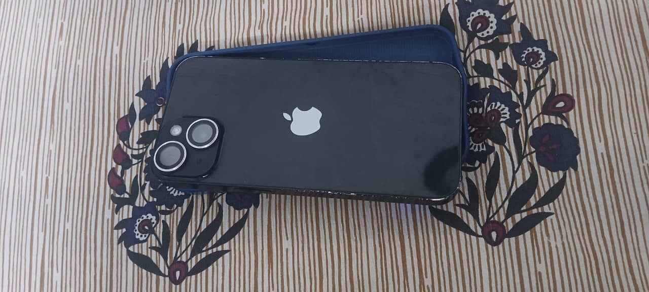 Apple iPhone 14 4