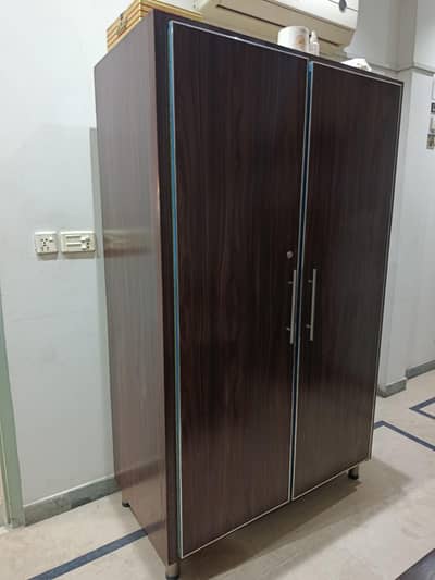 Dark Brown 2-Door Wooden Wardrobe / Cupboard in Excellent Condition