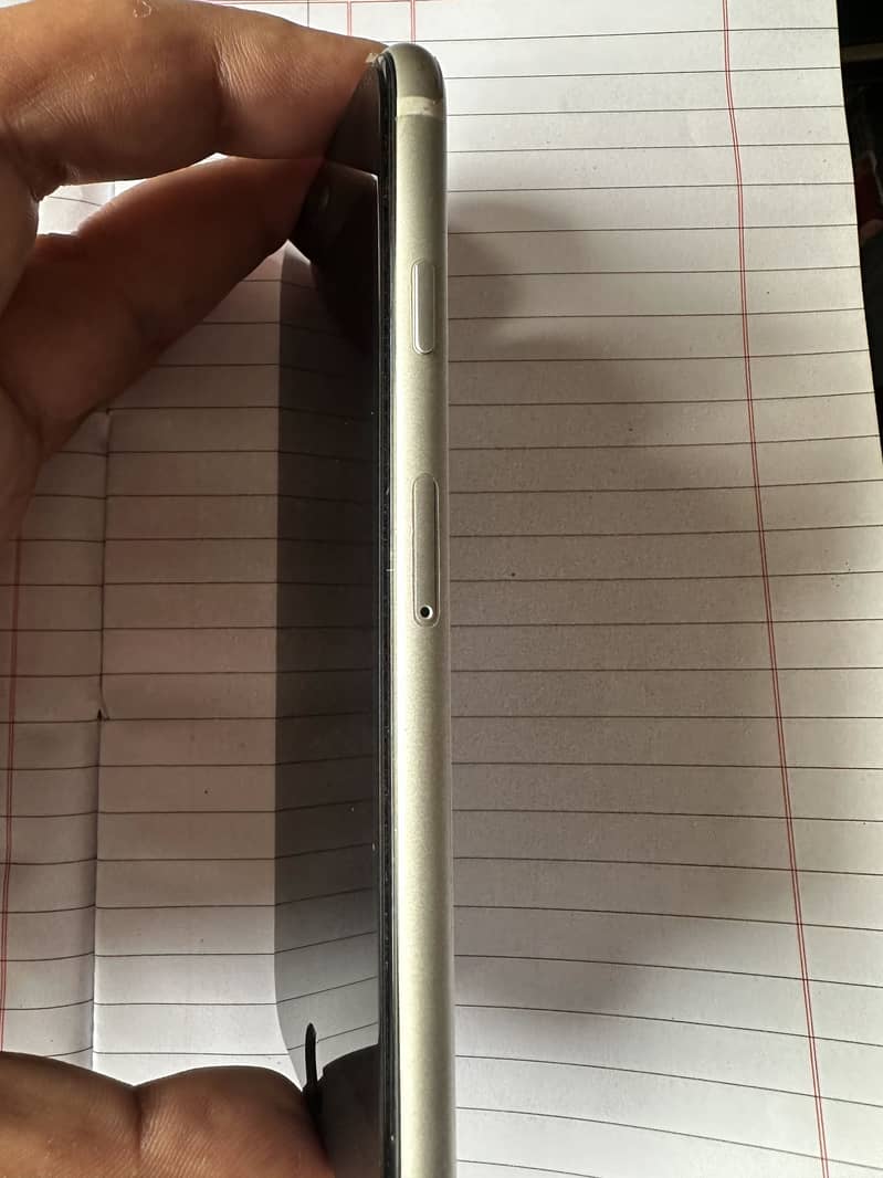 Apple iPhone SE 3