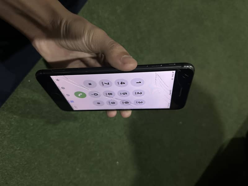 Apple iPhone 7 Plus 0
