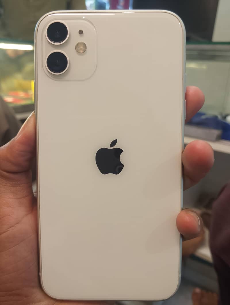 Apple iPhone 11 0