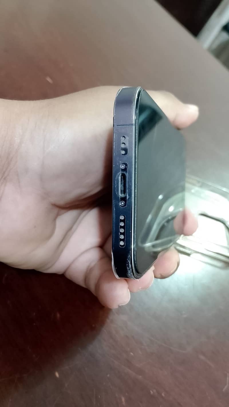 Apple iPhone 14 Pro 1