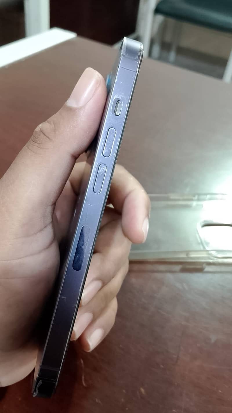 Apple iPhone 14 Pro 2