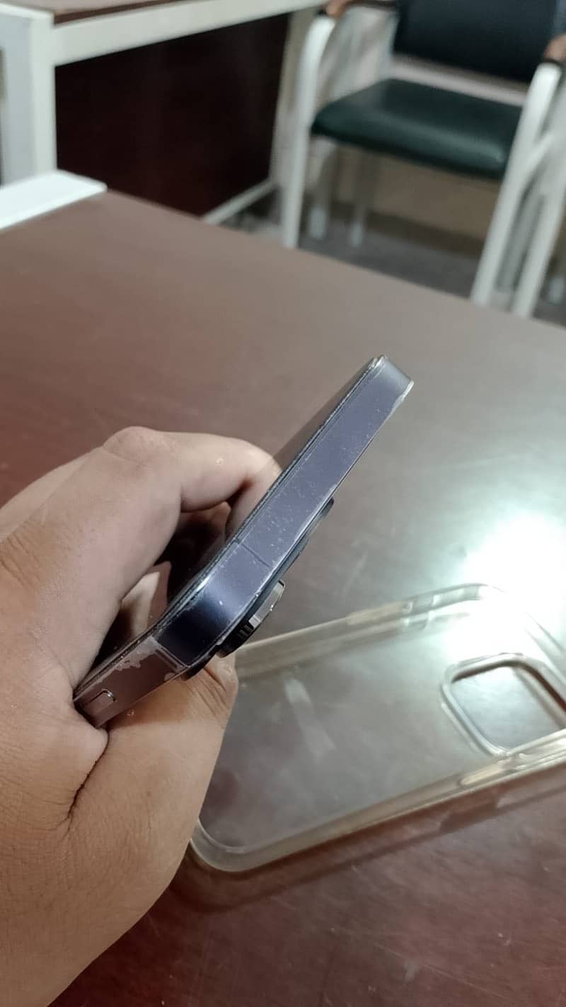 Apple iPhone 14 Pro 4