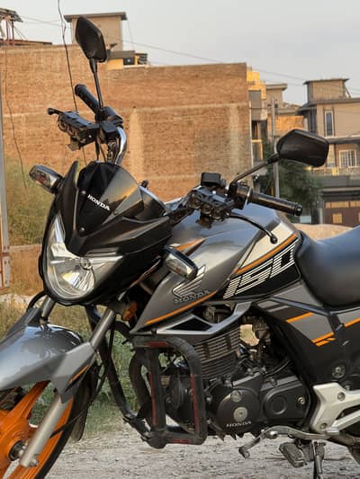 Honda Cb150F