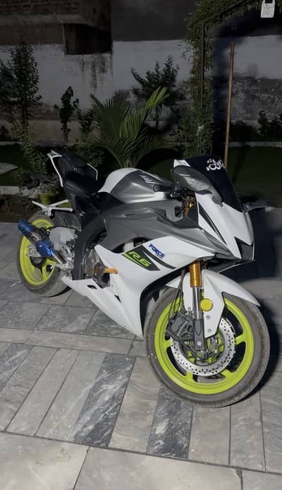 Yamaha R6