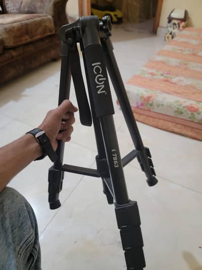 tripod and ring lights