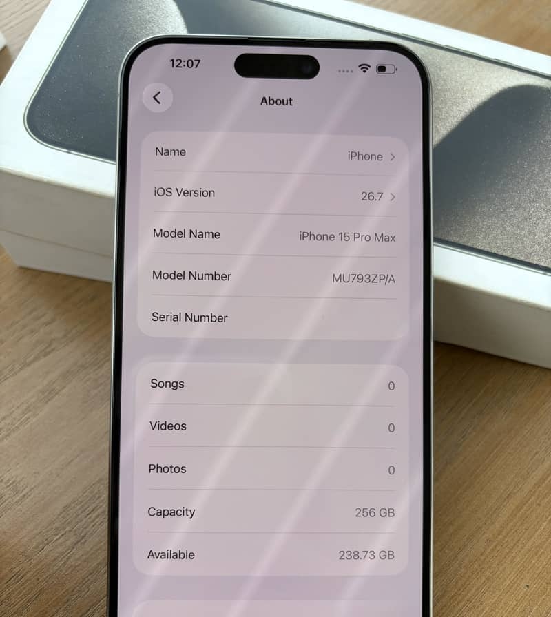 Apple iPhone 15 Pro Max 4