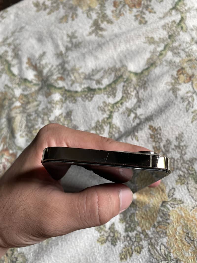 Iphone 14pro max 3