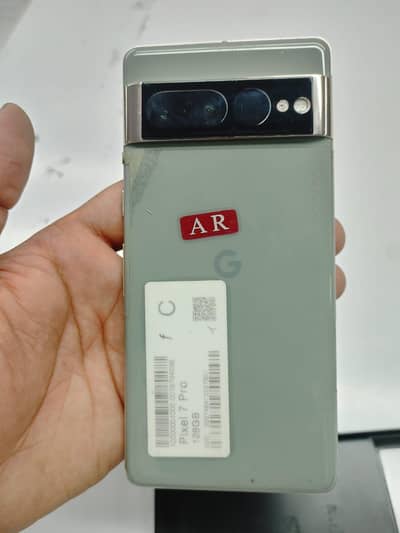 Google Pixel 7 Pro doted 10/10 condition ha just minor doted