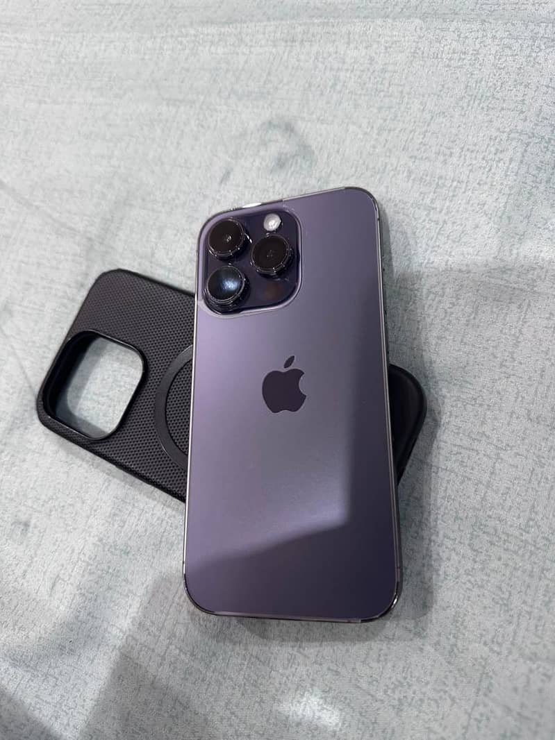Apple iPhone 14 Pro 1
