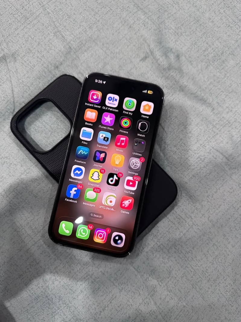 Apple iPhone 14 Pro 2