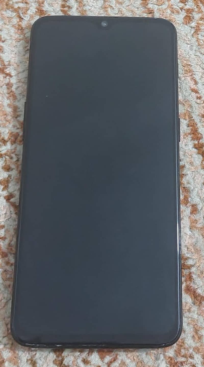 One Plus 6T  (8/256) 3