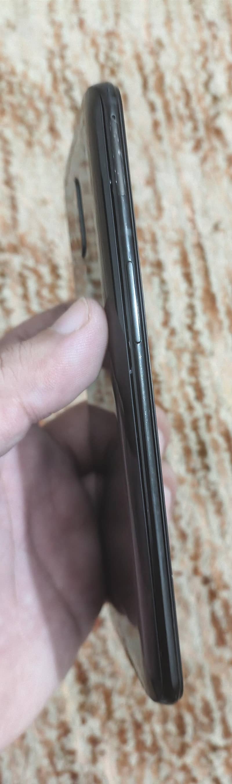 One Plus 6T  (8/256) 6