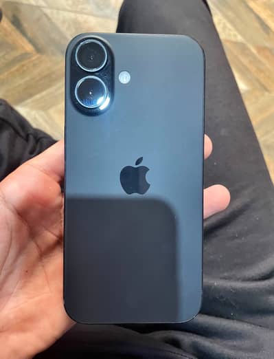 Apple iPhone 16