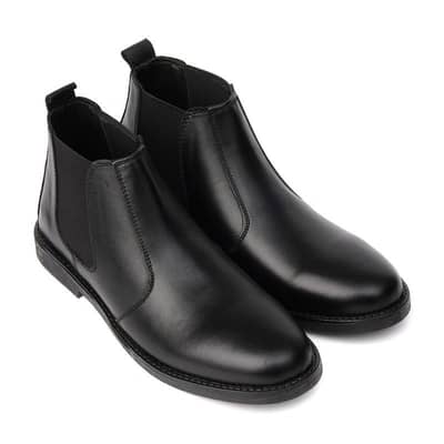 Classic Black Men's Chelsea Boots with Elastic Side Gussets