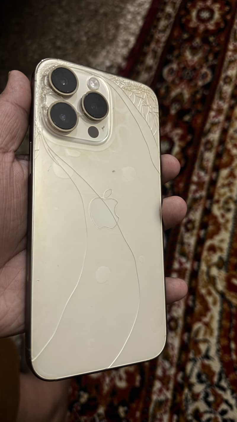 Apple iPhone 14 Pro Max 1