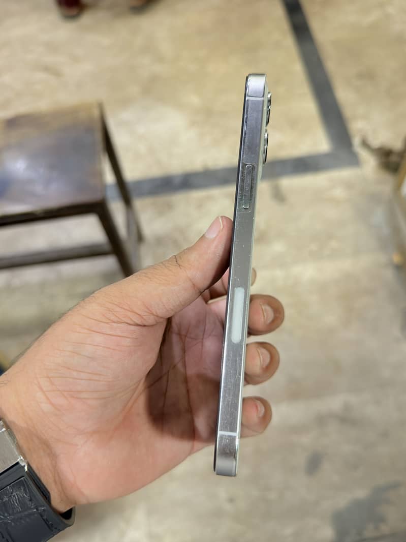 Apple iPhone 12 Pro Max 1