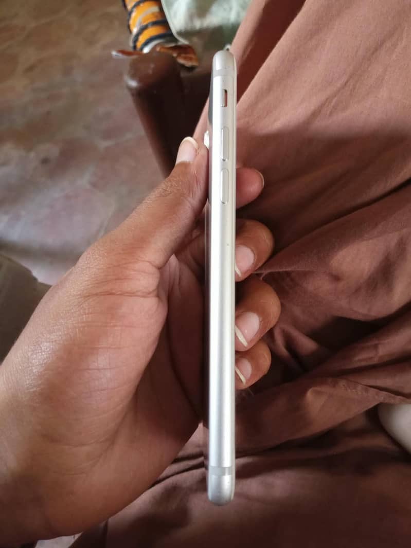 Apple iPhone 7 5
