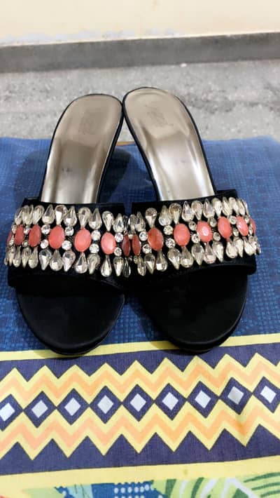 Original Chloe Slippers Worn once condition 10/10 urgent for sale