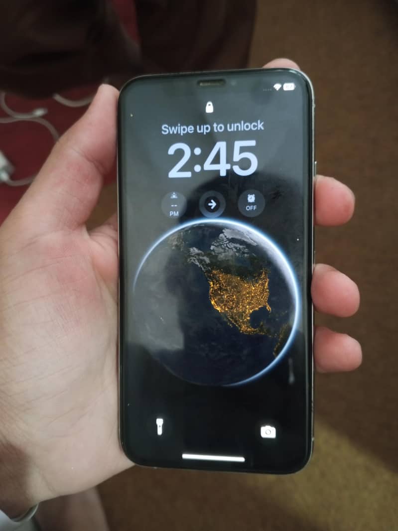 Apple iPhone Xs 4