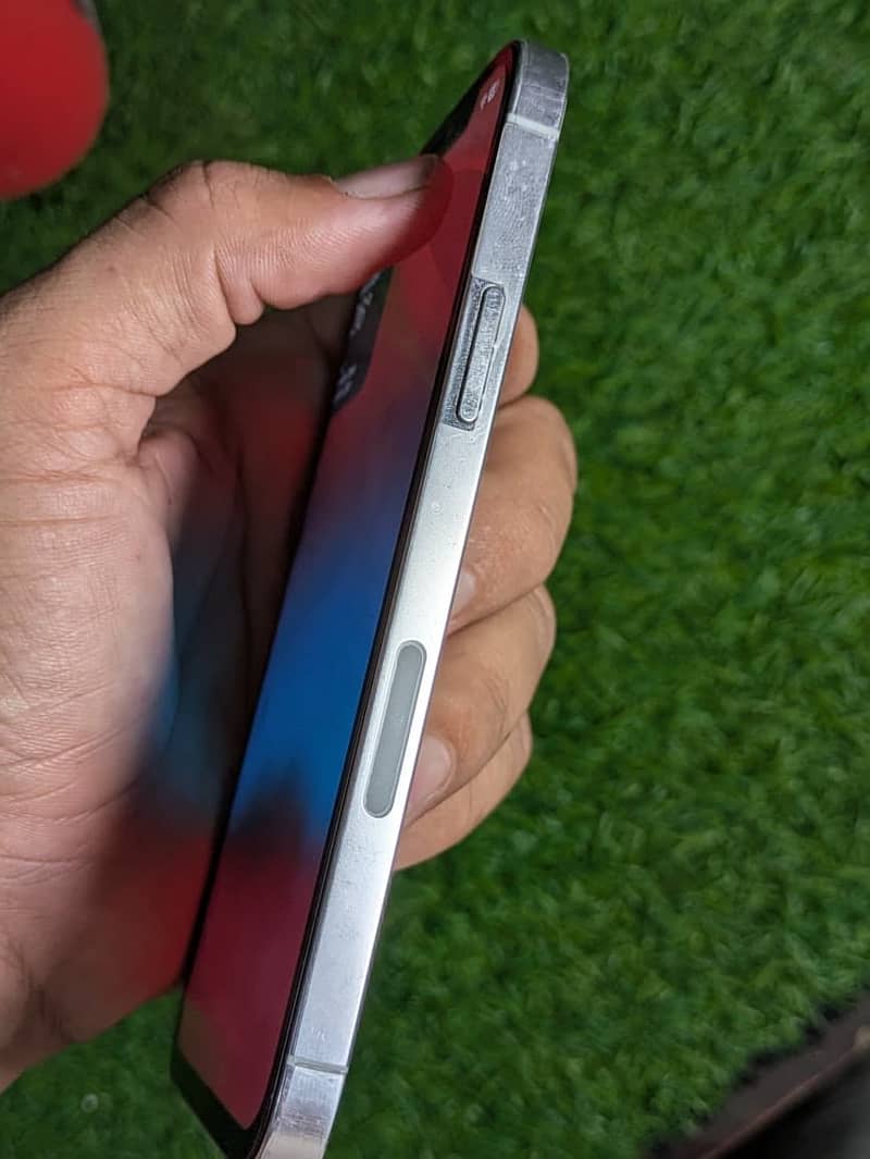 Apple iPhone 12 Pro 0