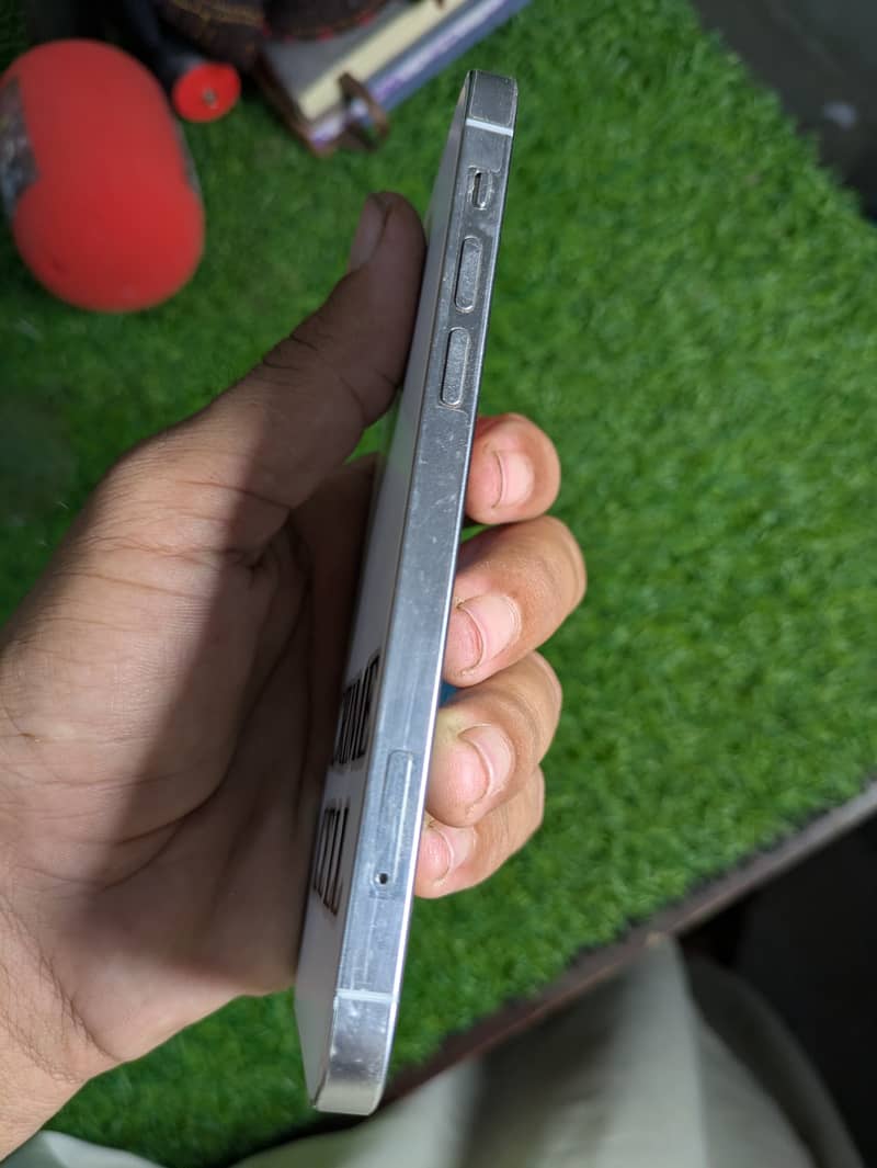 Apple iPhone 12 Pro 1