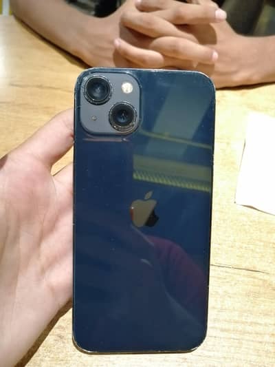 Apple iPhone 13