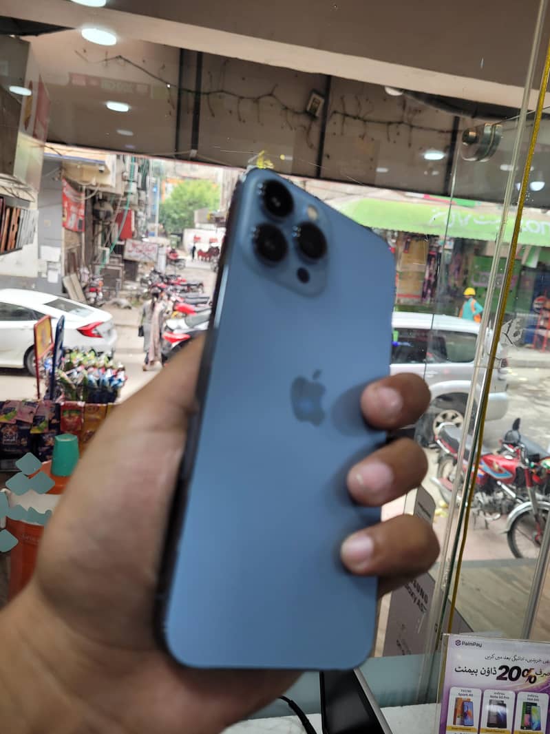 Apple iPhone 13 Pro Max 1