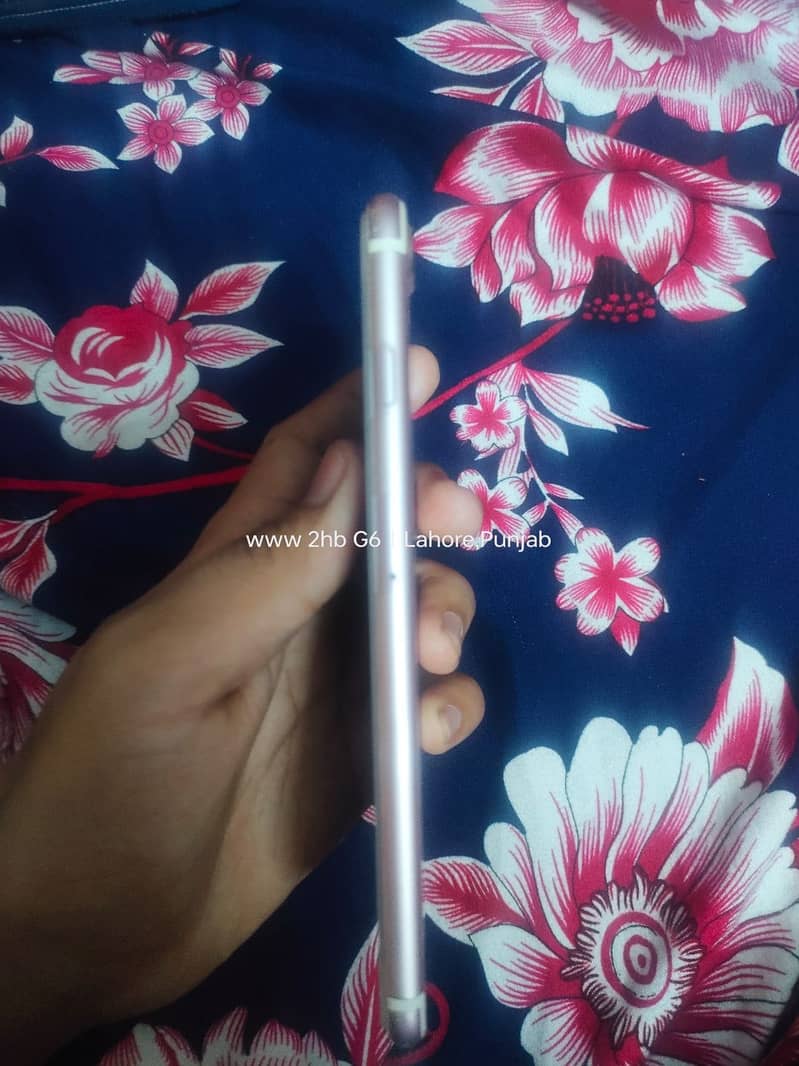 Apple iPhone 7 Plus 2