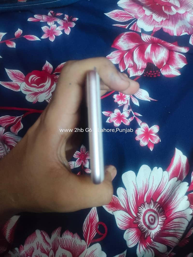 Apple iPhone 7 Plus 4