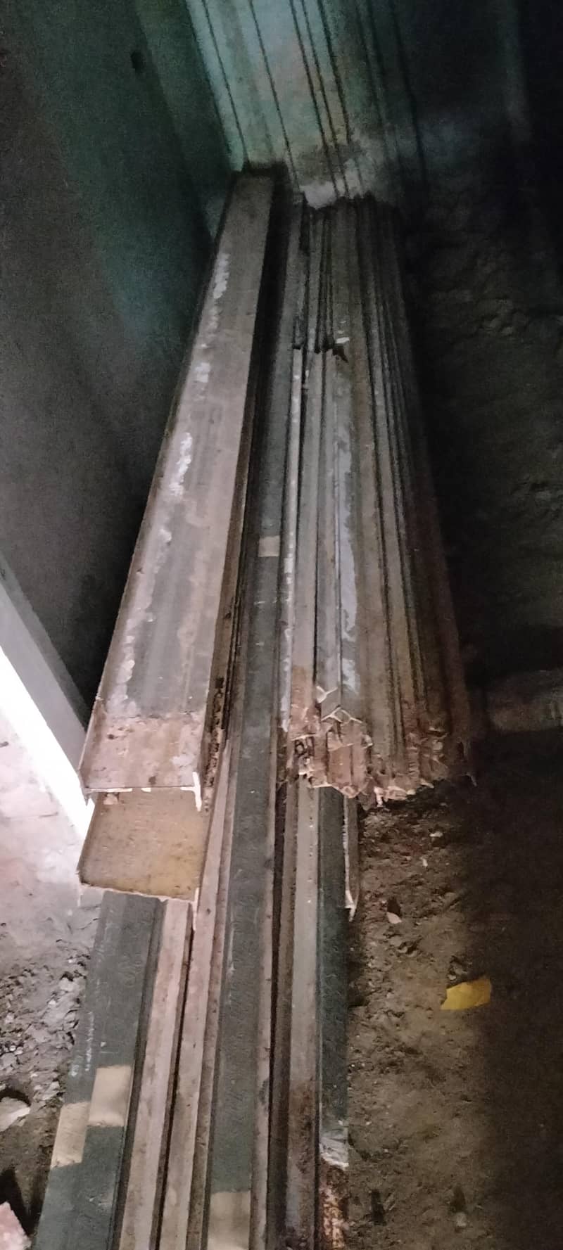 ٹی ار گارڈر ڈھائی مرلہ کی چھت فار سیل 3