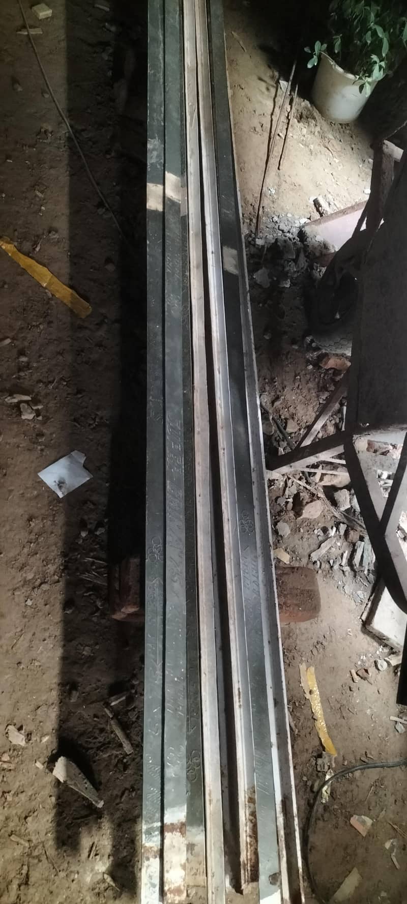ٹی ار گارڈر ڈھائی مرلہ کی چھت فار سیل 4