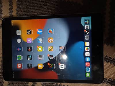 iPad mini 4 128gb Rs21500