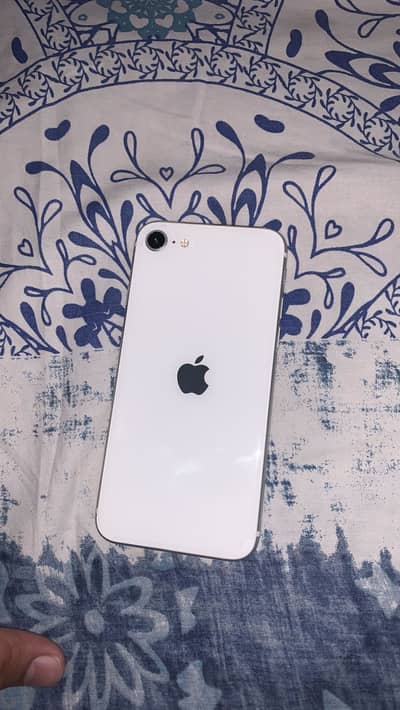 Apple iPhone SE with box