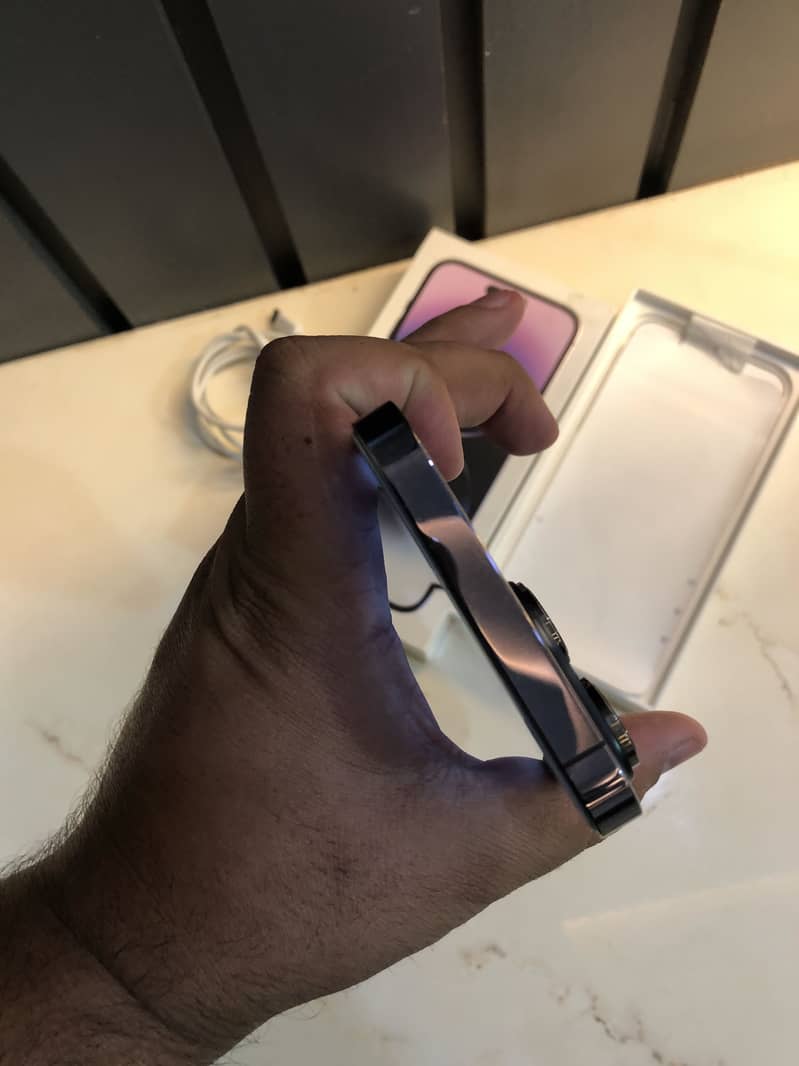 Apple iPhone 14 Pro Max 4