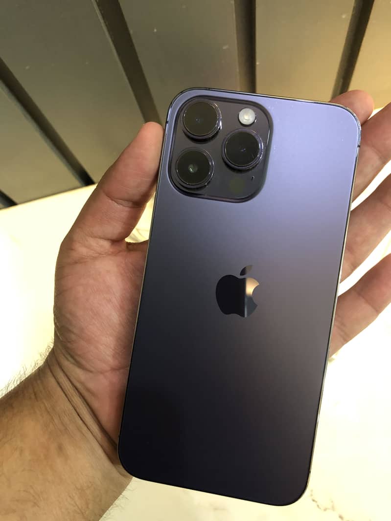 Apple iPhone 14 Pro Max 6