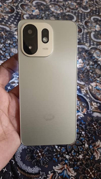 Itel City 100