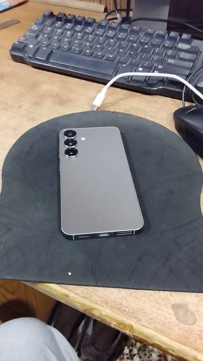 Samsung Mobile S25