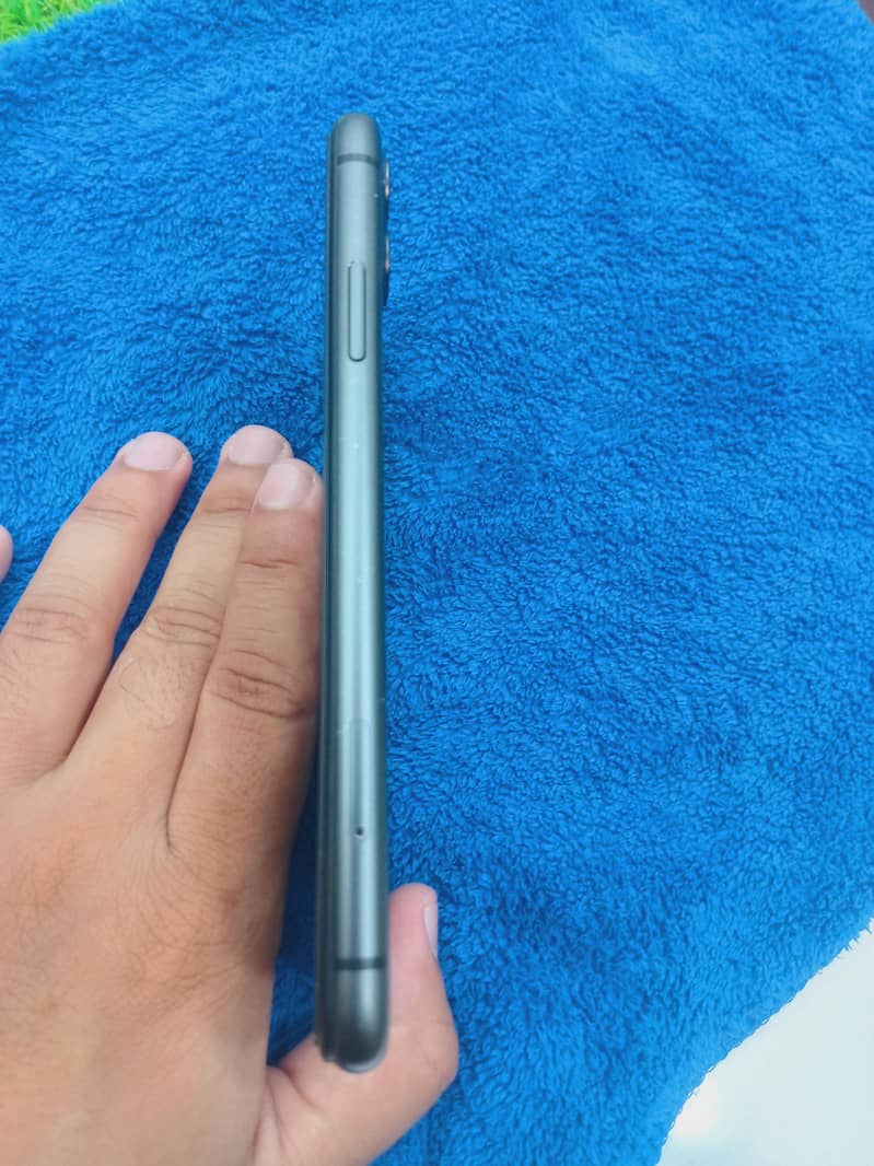 Apple iPhone 11 2