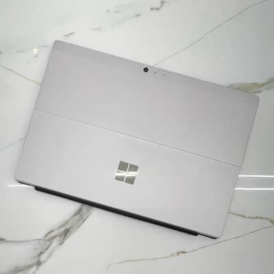 Microsoft Surface Pro 5 (12.4")
