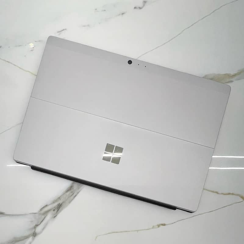 Microsoft Surface Pro 5 (12.4") 0