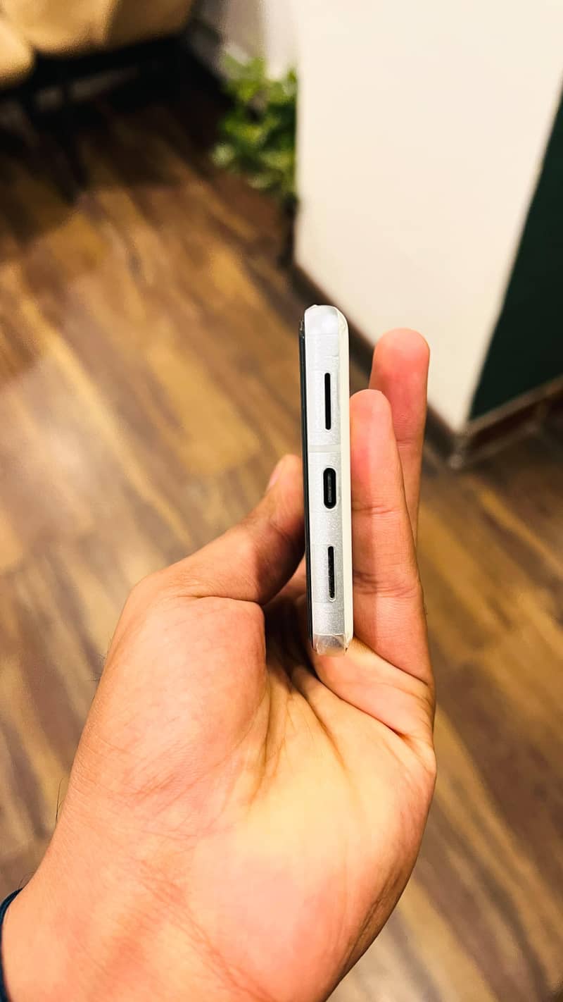 Google Pixel 7 3