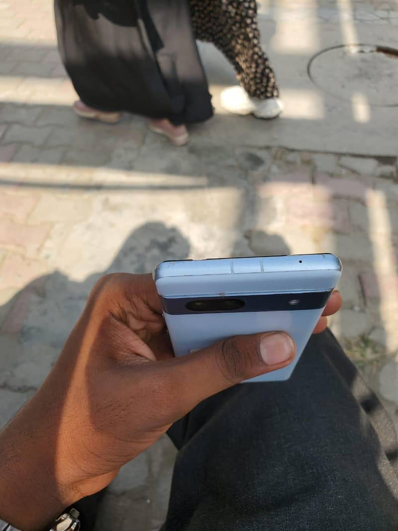 Google Pixel 7a 5