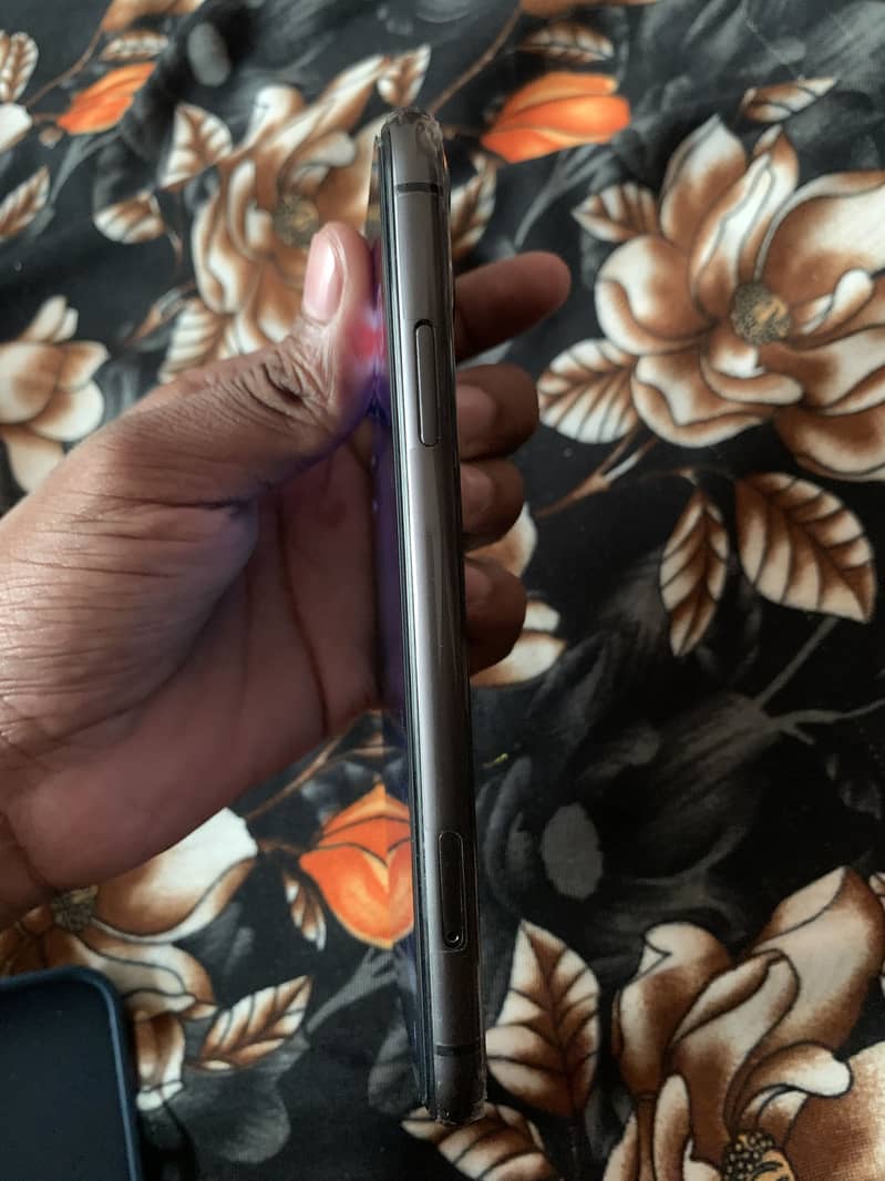 Apple iPhone 11 5