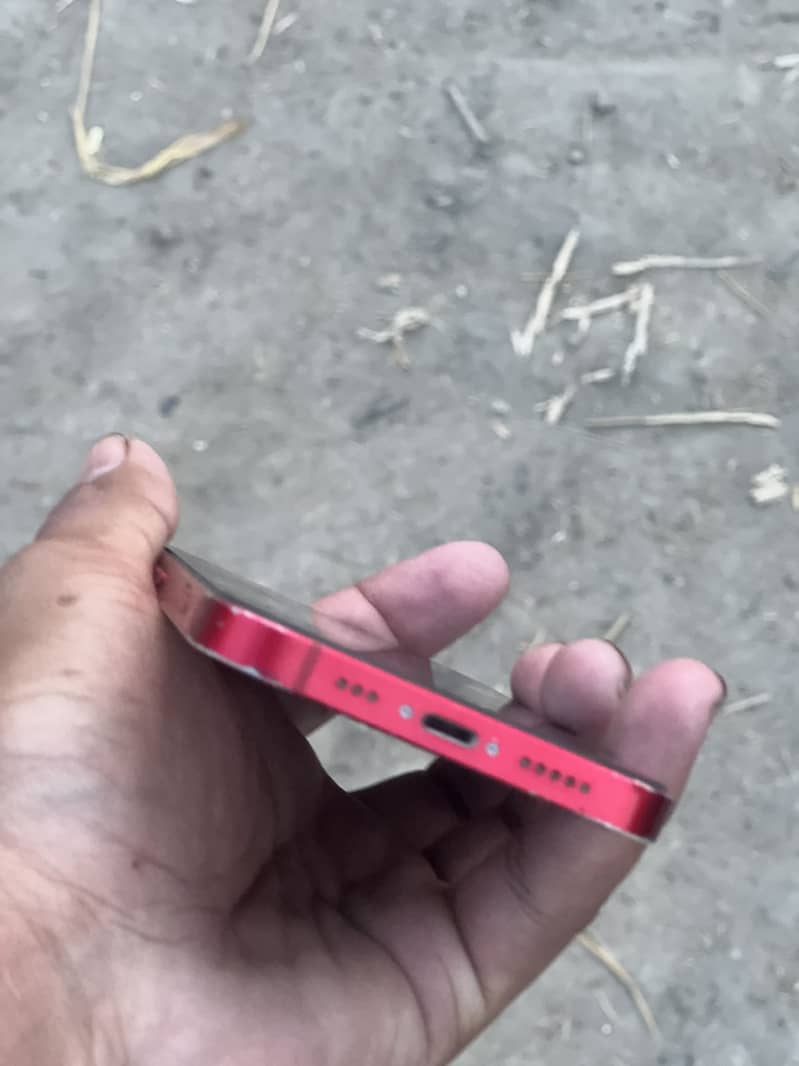 Apple iPhone 13 3